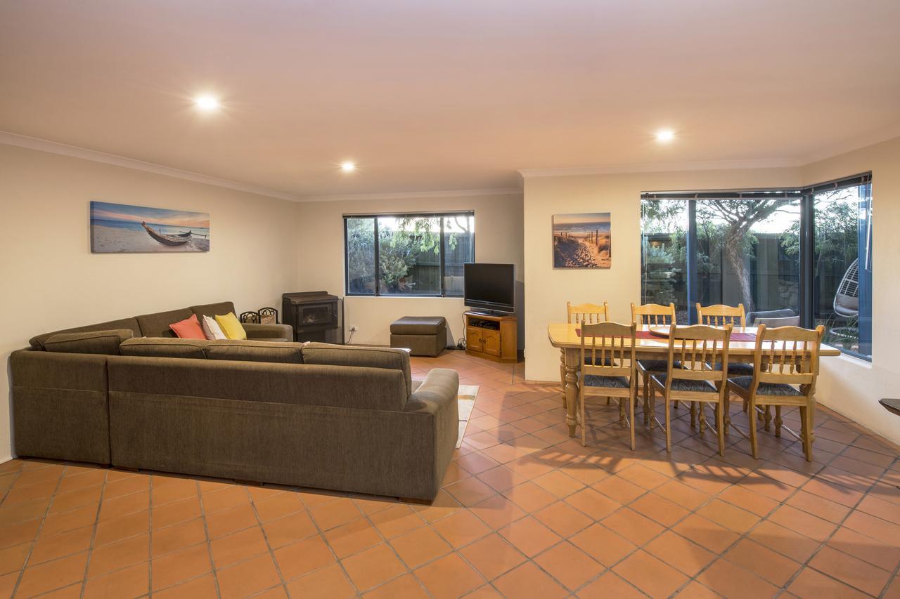 Kilifi Beach House Gnarabup ภายนอก รูปภาพ